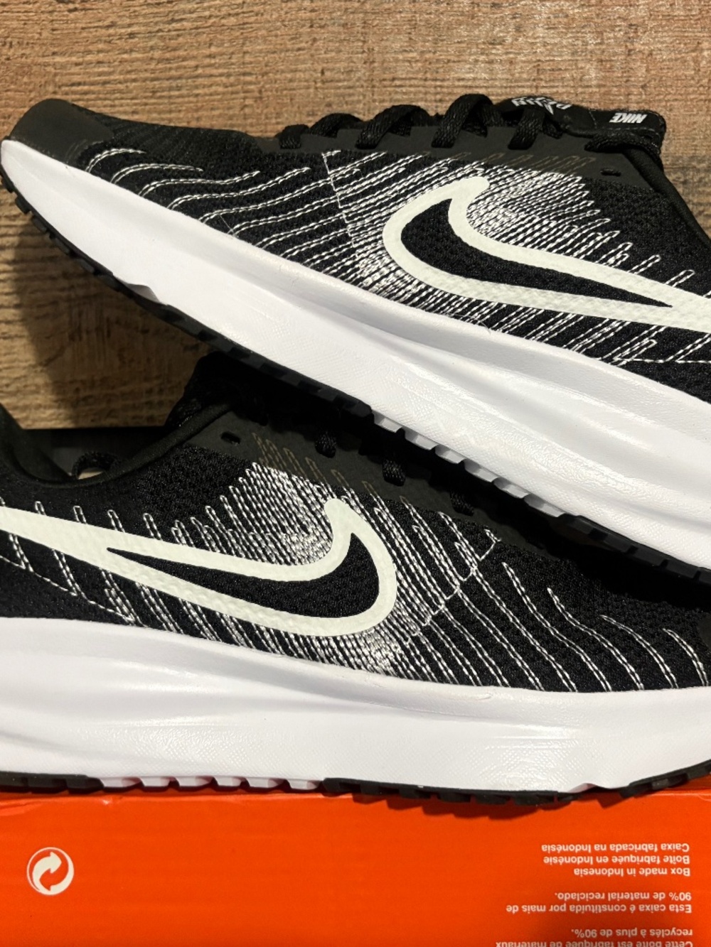 Size youth 7 Nike